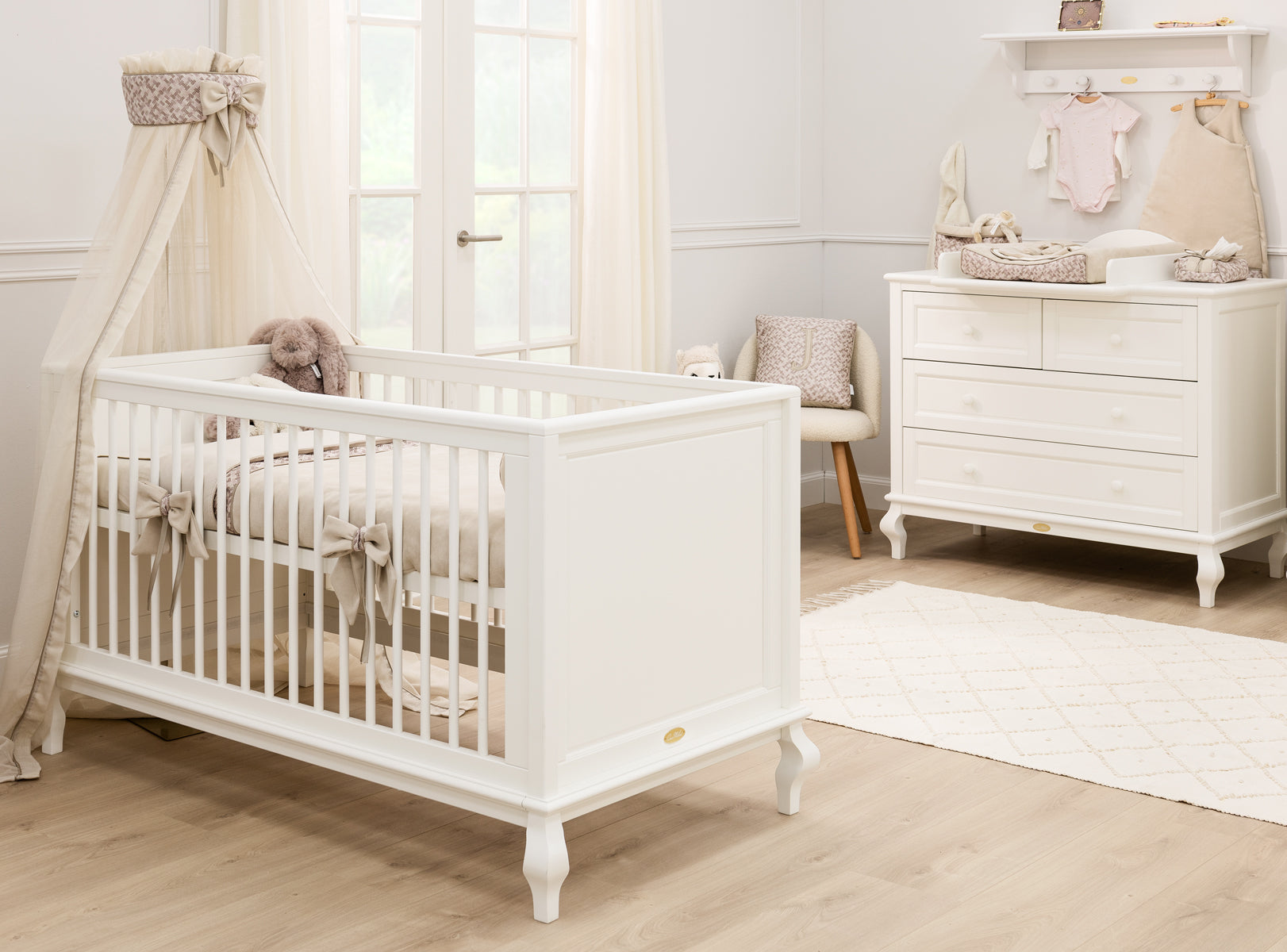 hemel 'Juliette' – Linnen Soft Sand met Magnolia Boven kroon